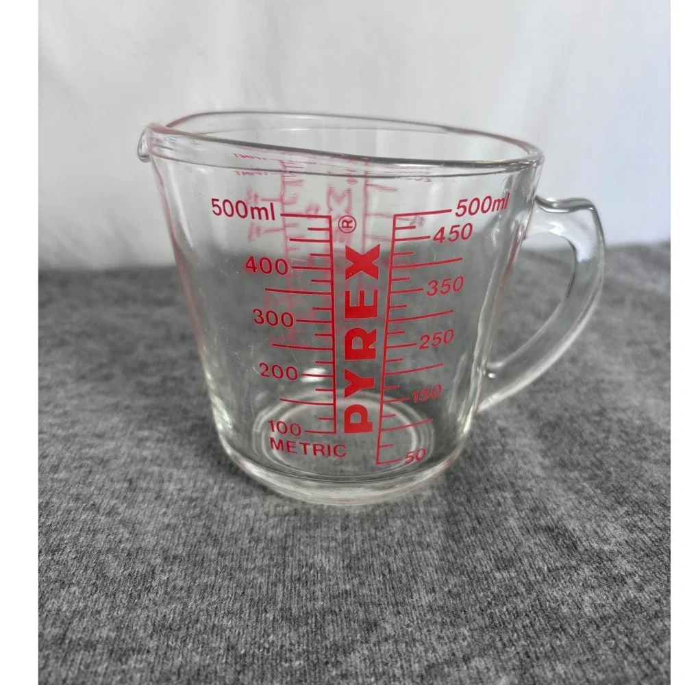 Vintage PYREX 516 Glass Measuring Cup Red Lettering D-Handle 2 Cup Made in USA